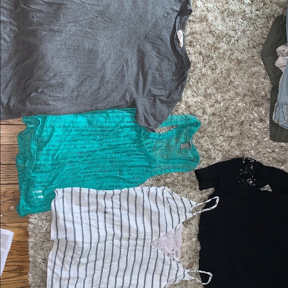 Clothes - Picture 2 of 4